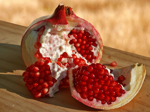 pomegranate_open